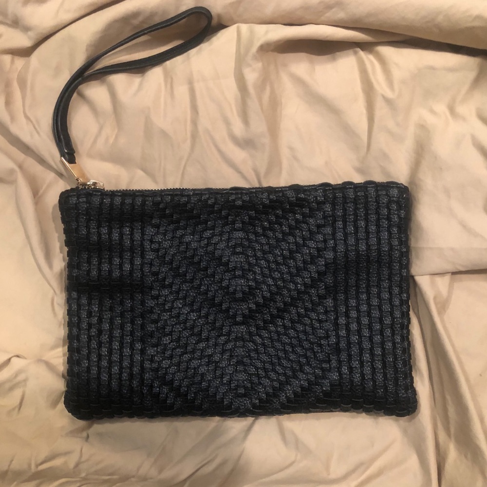 Like New Clutch w/Hooks for Longer Strap